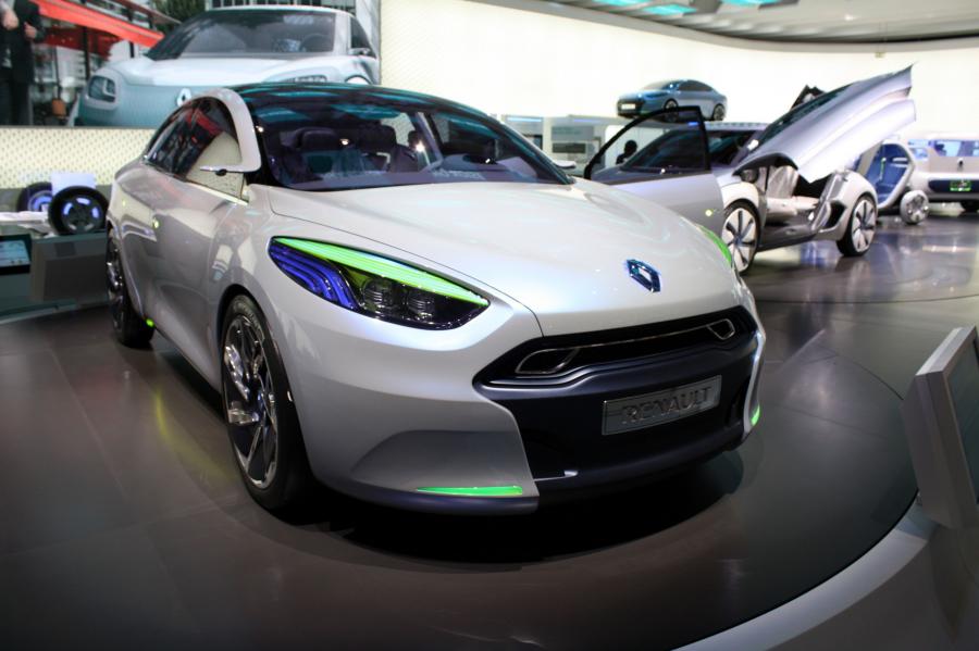  Renault Fluence Z.E. Concept 2009 года  (фото 31 из 103)